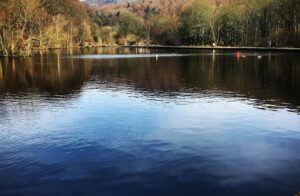 Read more about the article Jalan-Jalan Musim Dingin di Stockport: Etherow Country Park Tawarkan Air Terjun dan Alam Menenangkan